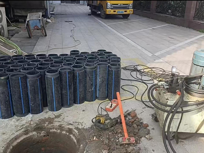 内黄PE置换管厂家 DN315置换管 非开挖管短管置换