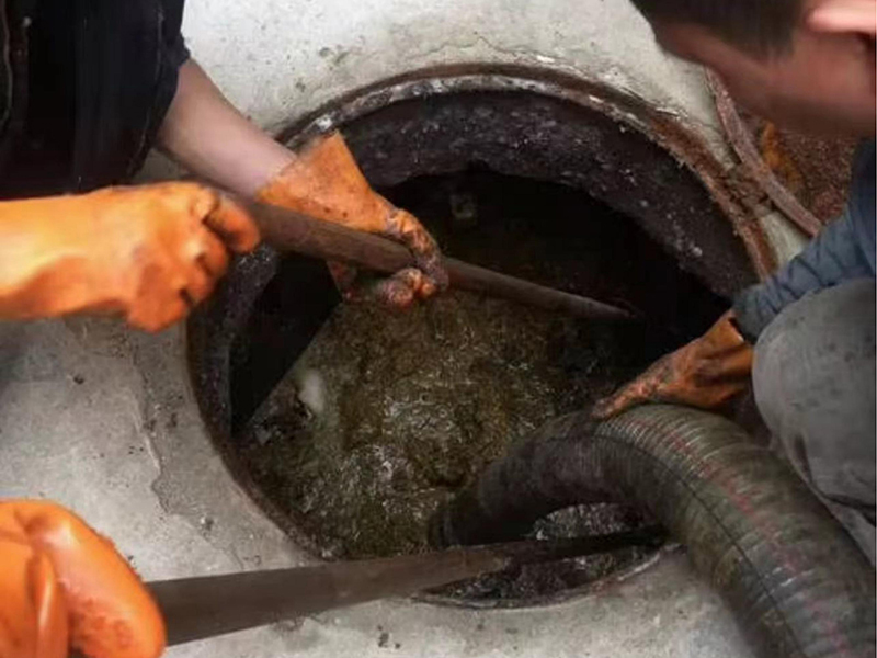 内黄清理化粪池时如何避免沼气的危害?